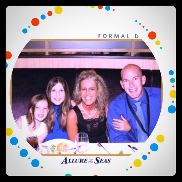 Meet your Posher, Jennifer - Picture 1 of 5